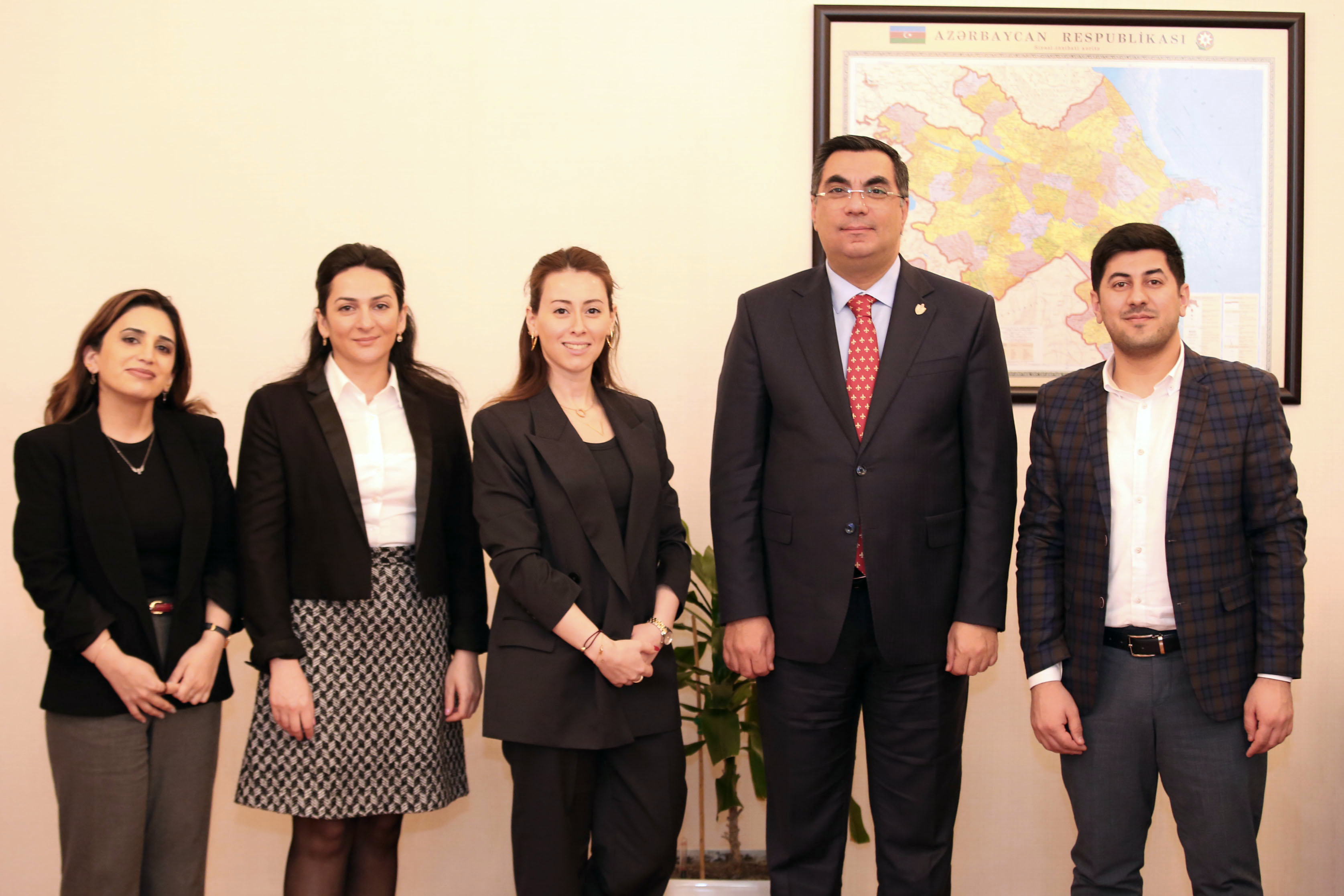 BAKI ALİ NEFT MƏKTƏBİNİN REKTORU İLƏ GÖRÜŞ KEÇİRİLİB